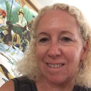 Meet your Posher, Dena